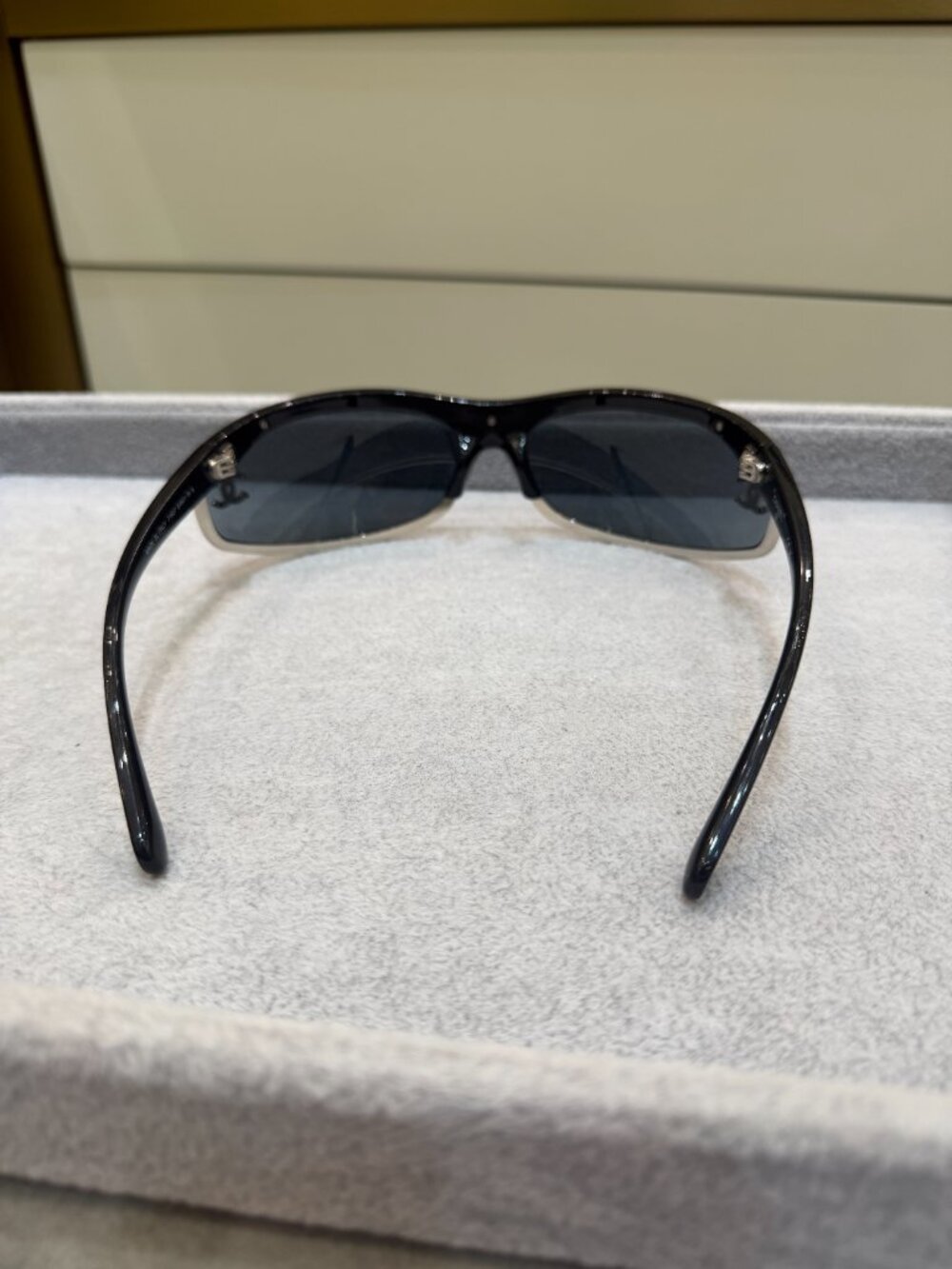 NWT AUTH CHANEL 71557 Silver Shield Sunglasses CC Logo Y2K Wrap Glasses - Picture 5 of 7